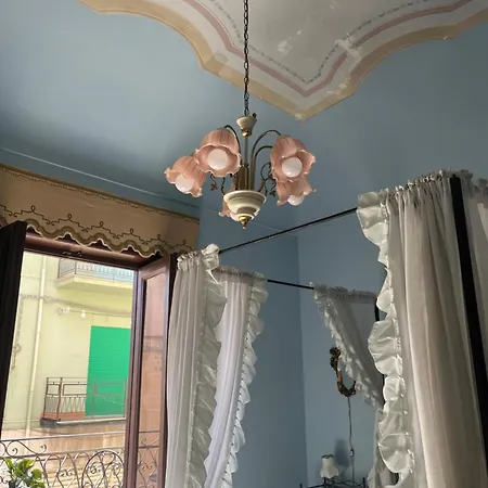 Sicily Maison 1883 *